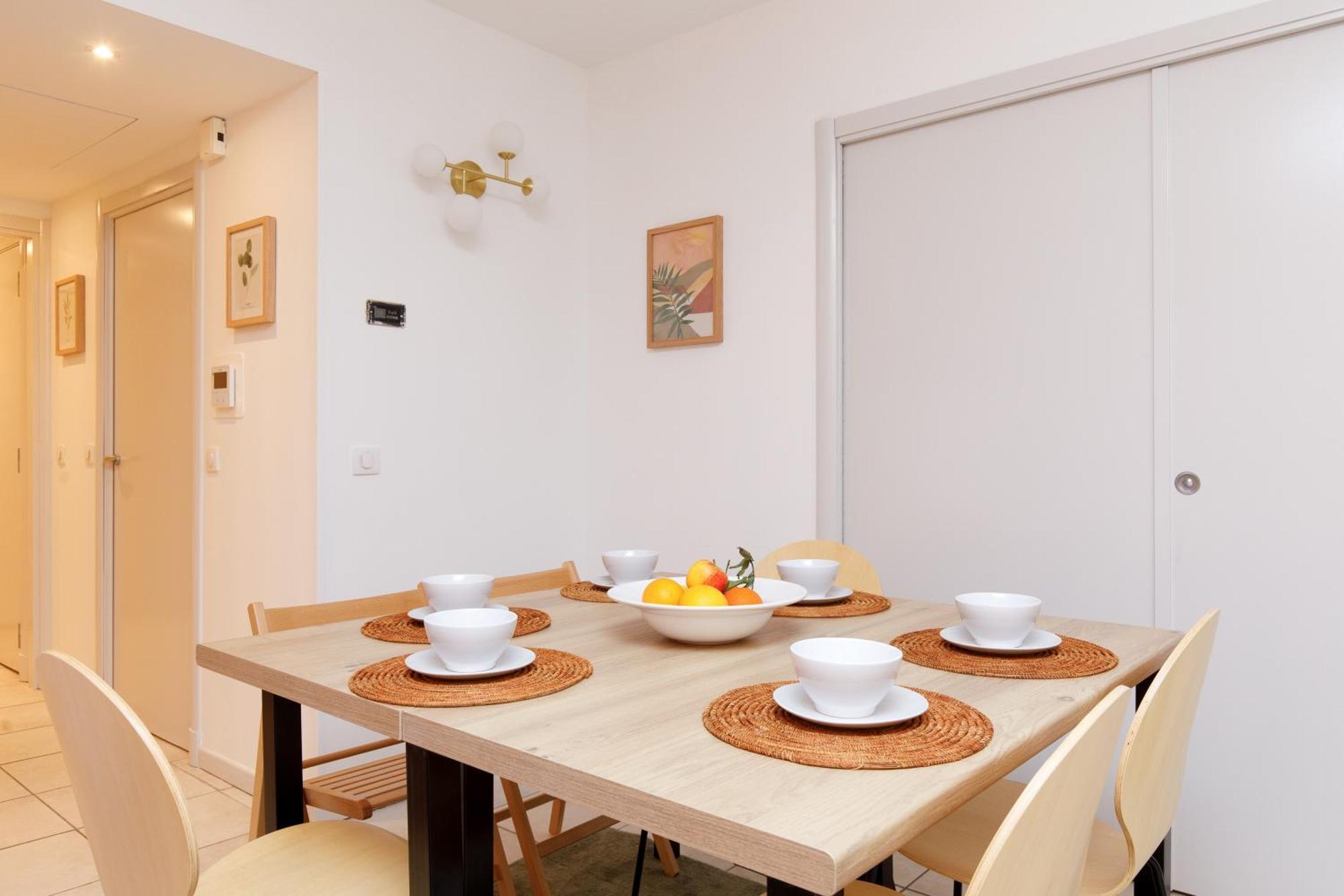 Appartamento Cote Croisette Luxe - 2bdr 2 Bthr 2 Toilets - Terrace, Ac, Parking & Lift